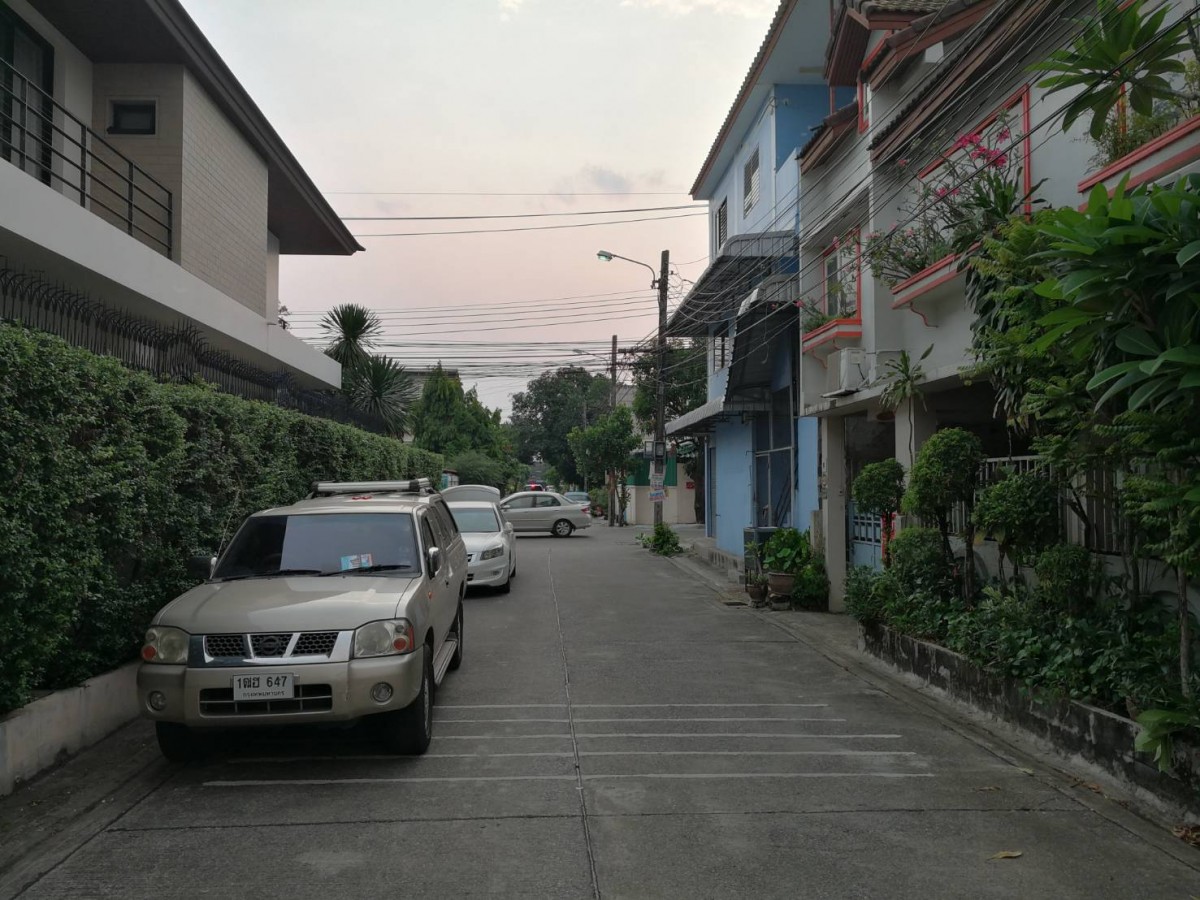 รับฝากขายบ้าน ที่ดิน กรุงเทพ นนทบุรี ปทุมธานี สมุทรปราการ | ขายบ้านเดี่ยว ม.อมรพันธ์ 9 แยก 9 พื้นที่ 52 ตร.วา แขวง/เขตลาดพร้าว กรุงเทพ รับฝากขายบ้าน ที่ดิน กรุงเทพ นนทบุรี ปทุมธานี สมุทรปราการ | ขายบ้านเดี่ยว ม.อมรพันธ์ 9 แยก 9 พื้นที่ 52 ตร.วา แขวง/เขตลาดพร้าว กรุงเทพ